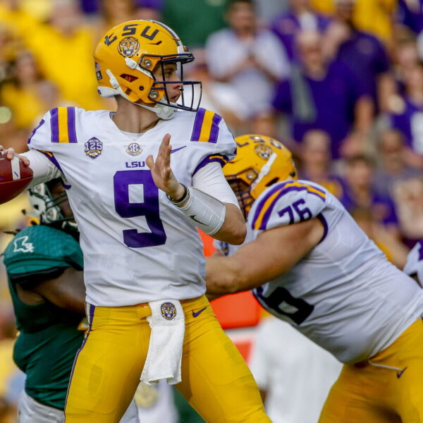 Joe Burrow has no thoughts about the LSU, Jayden Daniels number fracas