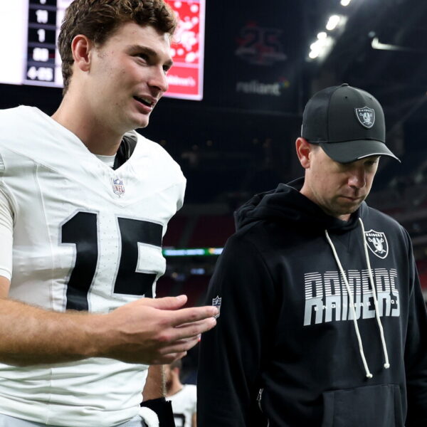 Klint Kubiak not ready to name the Raiders’ starting quarterback