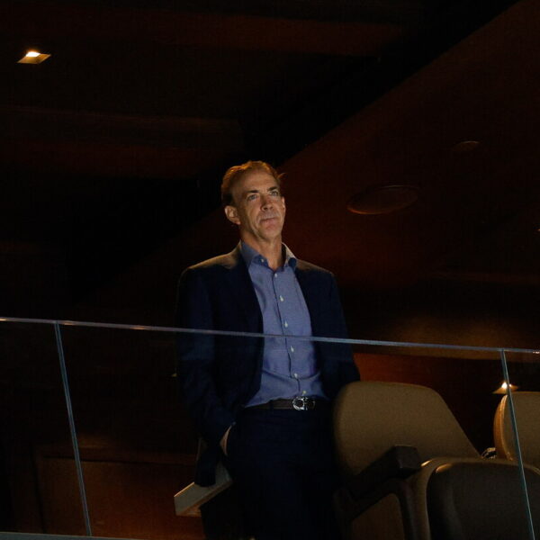 Joe Sakic reportedly plans to indefinitely stay in GM role for Avalanche with no search scheduled