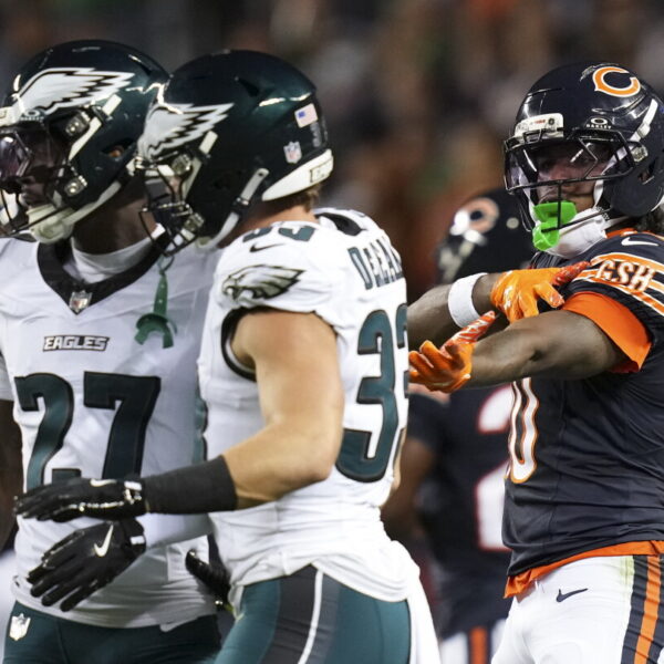 Eagles defense has to “get on the same page” after loss to Bears