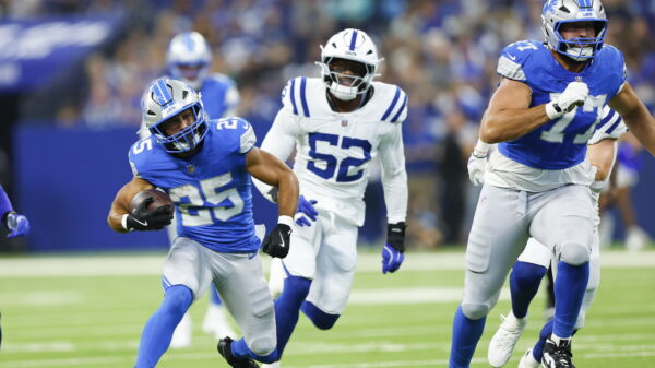 Dan Campbell “comfortable” with Jacob Saylors as Lions’ No. 2 running back