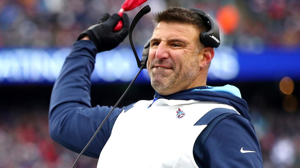 Mike Vrabel won’t be delegating challenge-flag duties