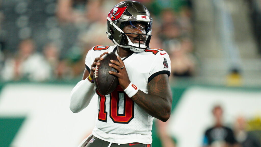 Buccaneers’ undrafted rookie QB Jalon Daniels impresses in preseason debut