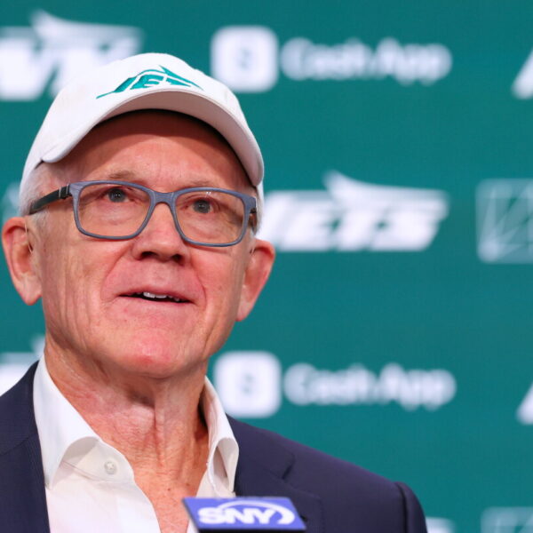 Woody Johnson buys minority stake in F1 team