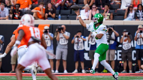 Dante Moore struggles as Oregon loses to 24-point underdog Oklahoma State