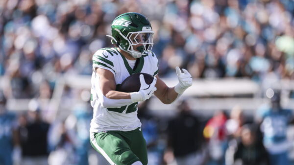 Jets RB Isaiah Davis will miss “a couple weeks” with a knee injury