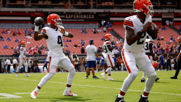 Cleveland fans boo Deshaun Watson as he struggles in return