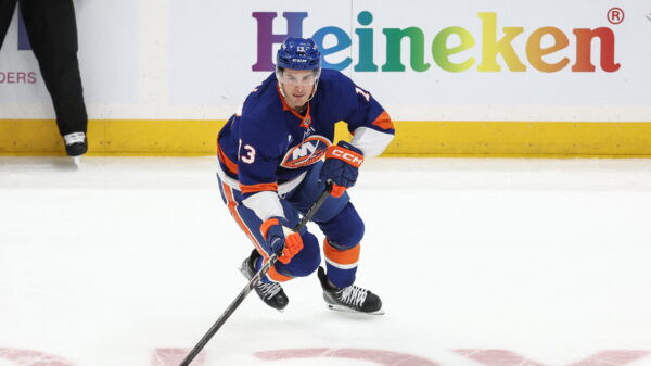 Islanders’ Mathew Barzal won’t skate for two weeks after aggravating an injury