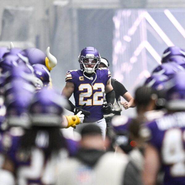 Inside Harrison Smith’s eleventh-hour deal to return to the Vikings