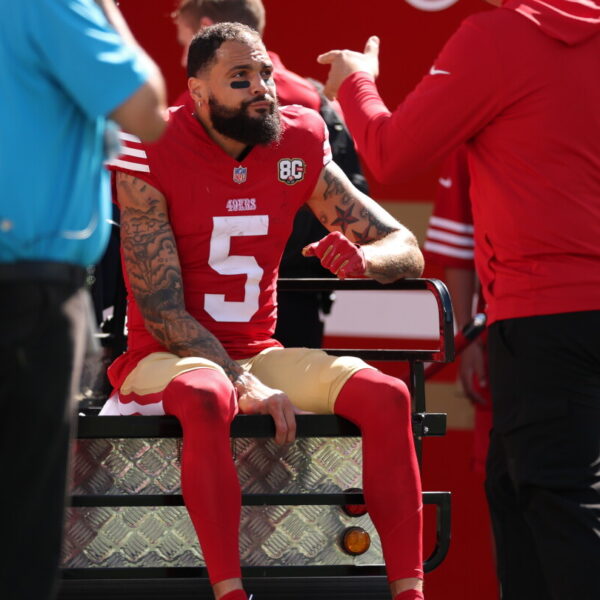 Report: Mike Evans considered day-to-day with rib injury