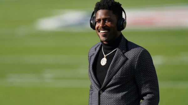 Hearing for Antonio Brown plea deal is postponed until October 28