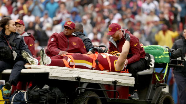 Report: Commanders LB Leo Chenal to have season-ending neck surgery