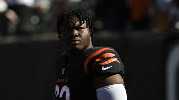 Commanders sign C Trey Hill