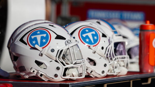 Titans sign TE Matt Lauter, RB Dominic Richardson