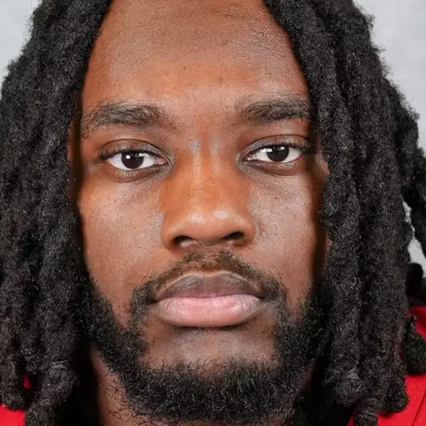 College running back MicahJo Barnett dies after medical emergency on sideline