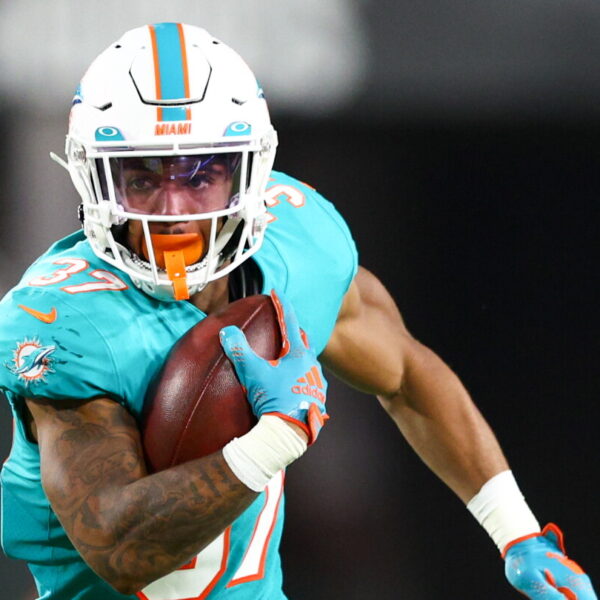 RB Myles Gaskin announces his retirement
