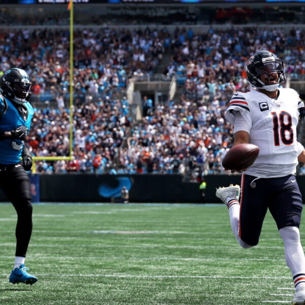 Bears take 14-7 lead as Caleb Williams, D’Andre Swift run for touchdowns