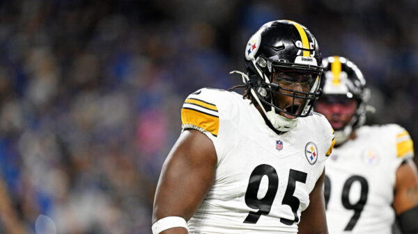 Steelers, DT Keeanu Benton agree to four-year extension