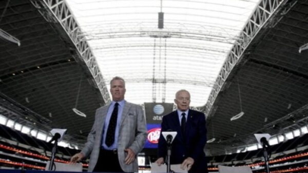Jerry Jones says he doesn’t have a succession plan (but he clearly does)
