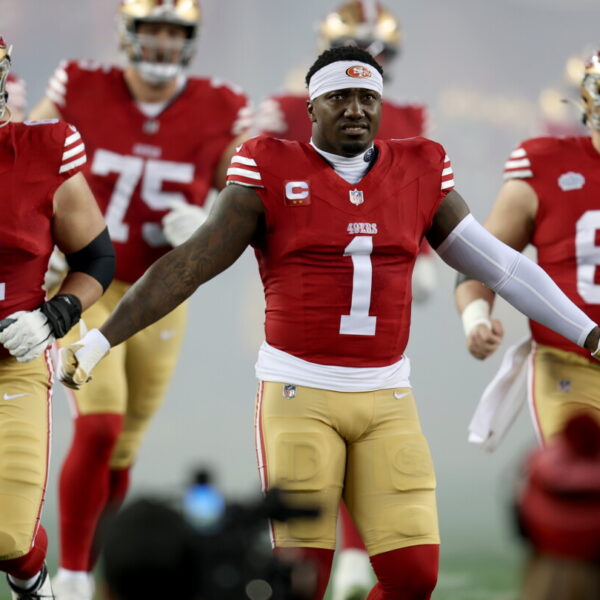 Deebo Samuel returns to the 49ers on a one-year deal