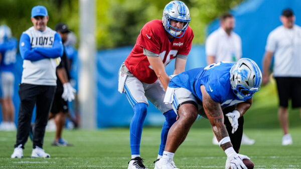 After arriving in David Montgomery trade, Juice Scruggs is Lions’ starting center