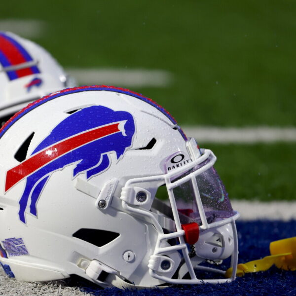 Bills re-sign LB Otis Reese IV