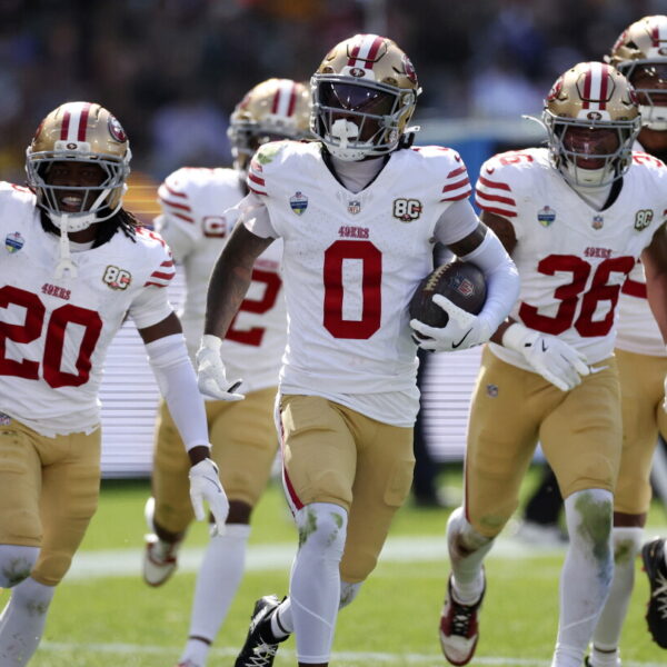 49ers lead Rams 10-7 at halftime in Australia