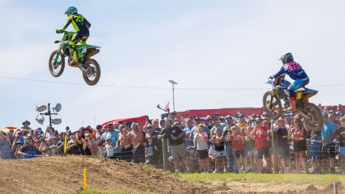 MX 2024 Rd 04 High Point Ty Masterpool holds off Haiden Deegan.JPG